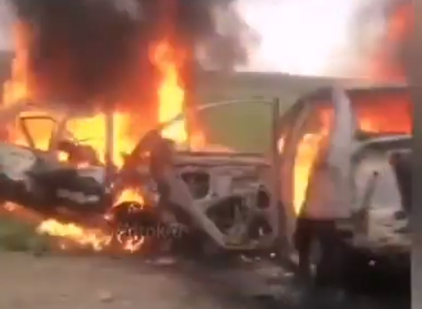 На Кубани две машины загорелись после столкновения, погибли пять человек