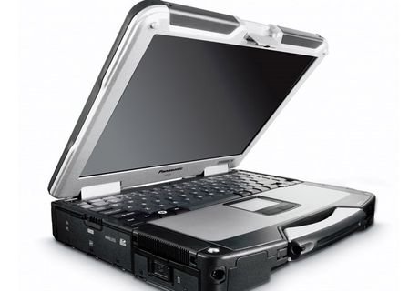 В РФ создали суперпрочный ноутбук для десантников