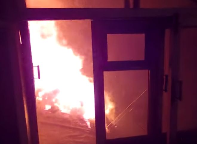 Рязанский блогер-пожарный показал, как тушили дом на Право-Лыбедской