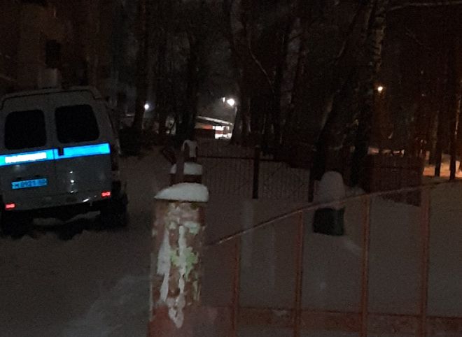 К рязанской школе №47 приехала полиция