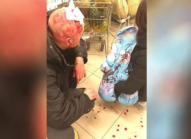 В Москве на мужчину и его сына-младенца напали с бейсбольной битой