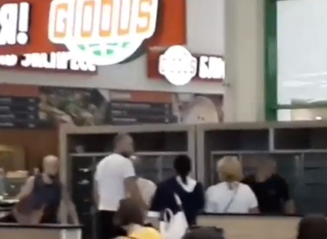 В гипермаркете «Глобус» произошла массовая драка (видео)