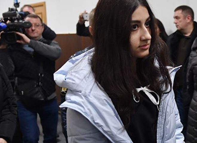 Сестрам Хачатурян предъявили окончательное обвинение в убийстве отца