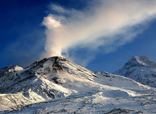 На Камчатке «проснулся» вулкан Безымянный