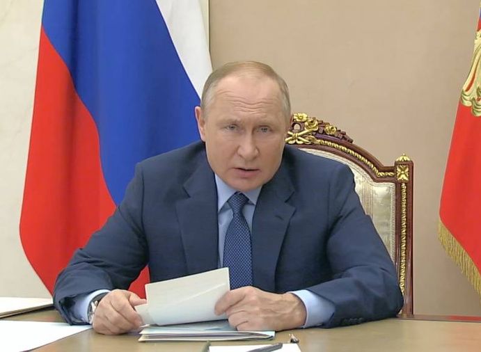 Путин заявил, что правительство не планирует вводить локдаун из-за «омикрона»