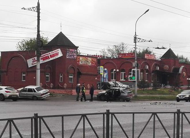 В ДТП на проезде Яблочкова пострадали два человека