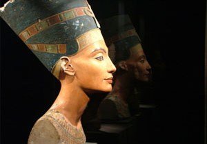 Ученые уверены в обнаружении гробницы Нефертити