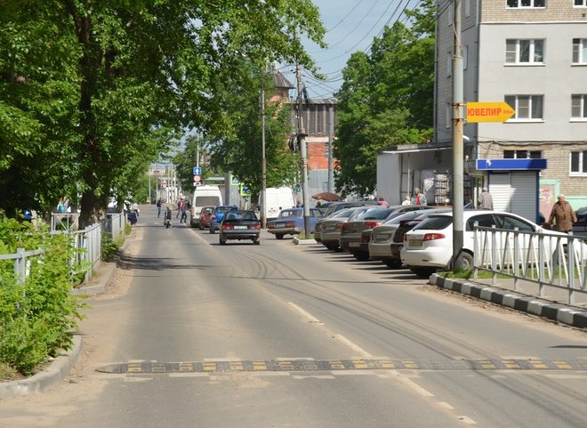 Две улицы в Шлаковом перекроют на месяц из-за ремонта теплосети