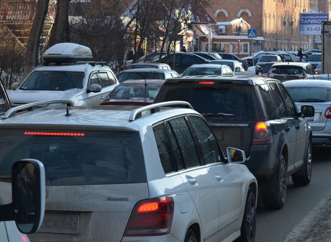 В Москве 27 марта приостановят выдачу прав и регистрацию автомобилей