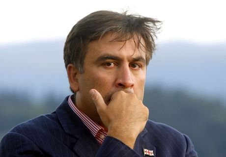 У Саакашвили угнали джип за 15,5 млн рублей