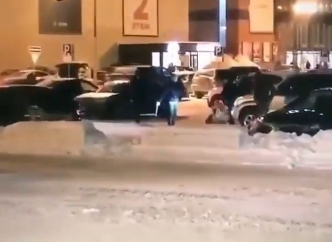 Рязанская полиция проводит проверку после драки на парковке «Премьера»