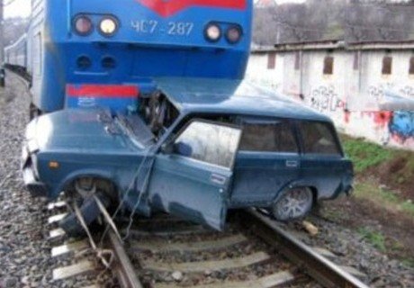 В Рязанской области поезд  столкнулся с автомобилем