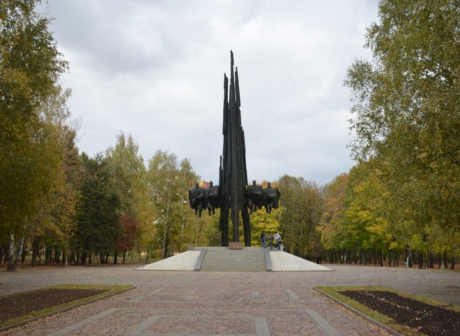 В Приокском благоустроят парк Советско-польского братства по оружию