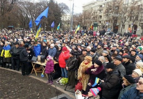 На митингах в Харькове пострадали около 50 человек