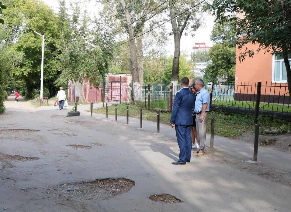 В Рязани ремонтируют подъездные дороги к школам