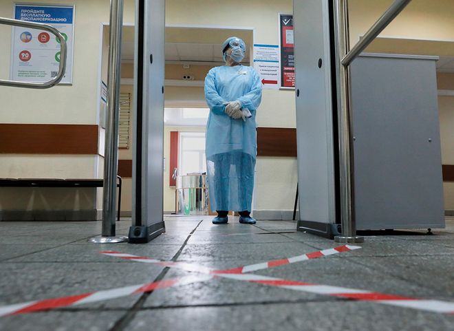 Инфекционисты рассказали о возможном сценарии пика коронавируса в России