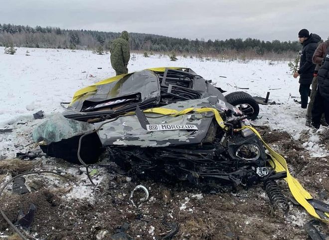 В Карелии двое москвичей сбросили c вертолета Mercedes Gelandewagen