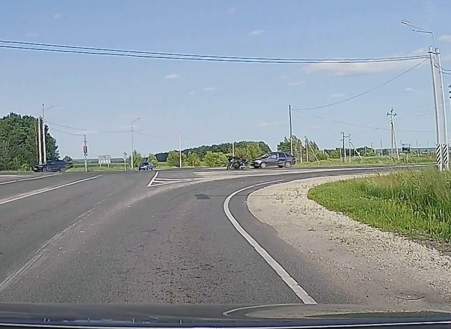 В сети появилось видео ДТП с мотоциклистом на трассе Рязань – Ряжск