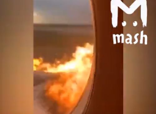 Появилось видео, снятое на борту горящего Sukhoi Superjet