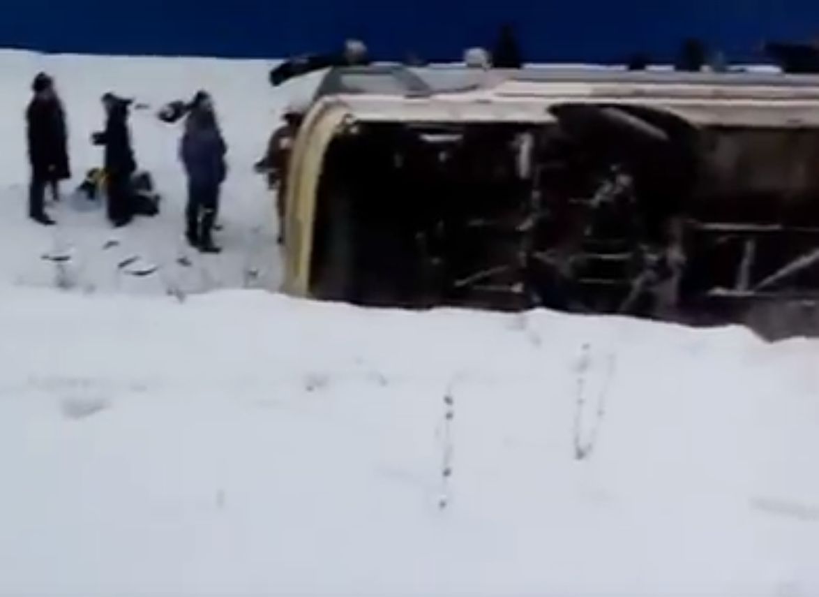В Нижегородской области перевернулся автобус с 34 пассажирами