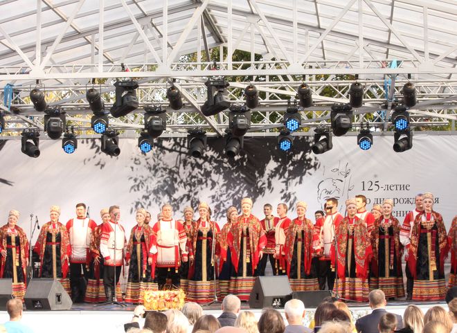«Ростелеком» поддержал Всероссийский есенинский праздник поэзии в Рязани