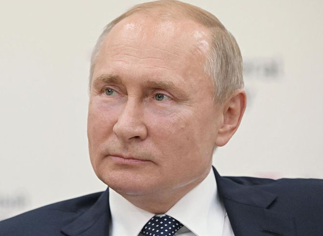 54% россиян хотели бы видеть Путина президентом после 2024 года