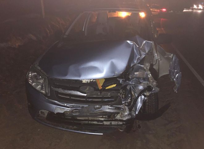 При столкновении Lada с грузовиком под Рязанью пострадала женщина