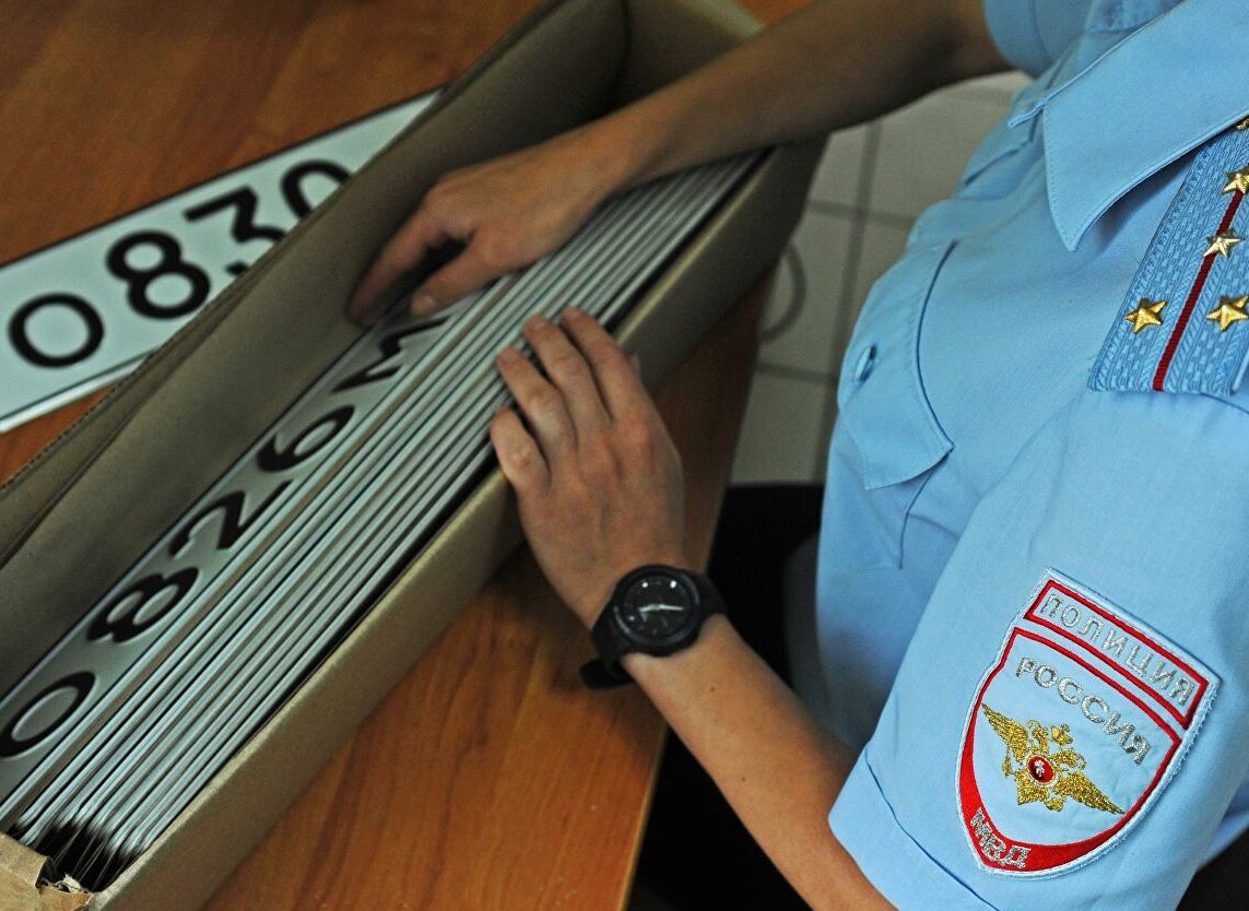 Российским водителям разрешат использовать номерные знаки нового образца