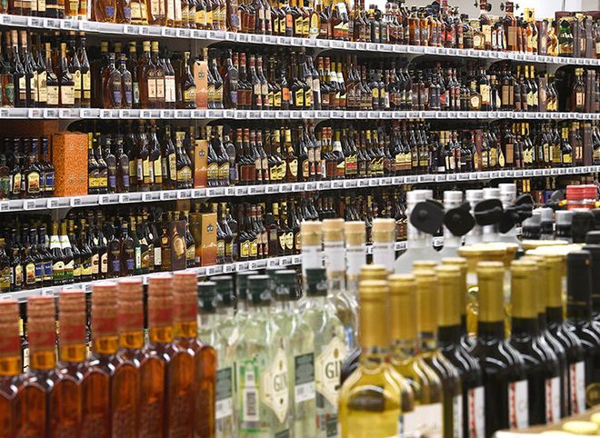Скидки на алкоголь в России предложили отменить