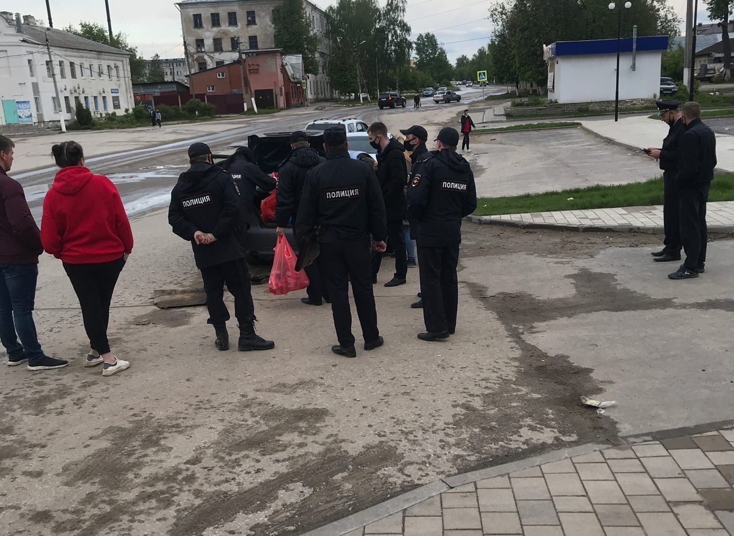 В центре Касимова полицейские «вывернули» машину