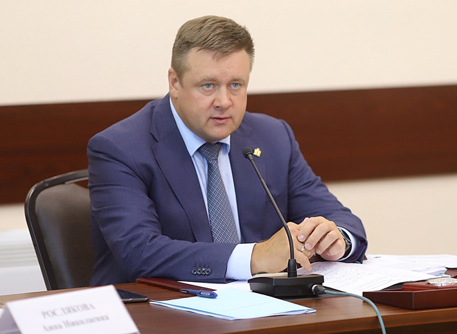 Николай Любимов провел совещание по вопросам реализации нацпроектов в регионе
