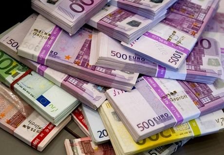 Курс евро на выходные снизился на 61 копейку