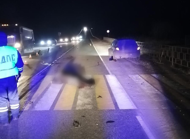 Полиция опубликовала фотографии с места гибели рязанца, которого переехали сразу несколько машин