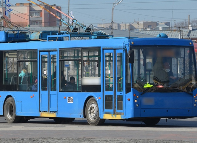 Из-за рязанцев, заставивших машинами площадь Попова, изменился маршрут троллейбуса №10
