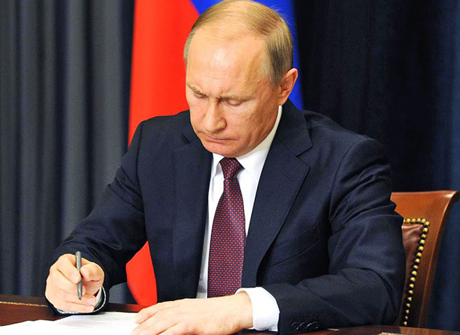 Путин утвердил перечень поручений по итогам «прямой линии»