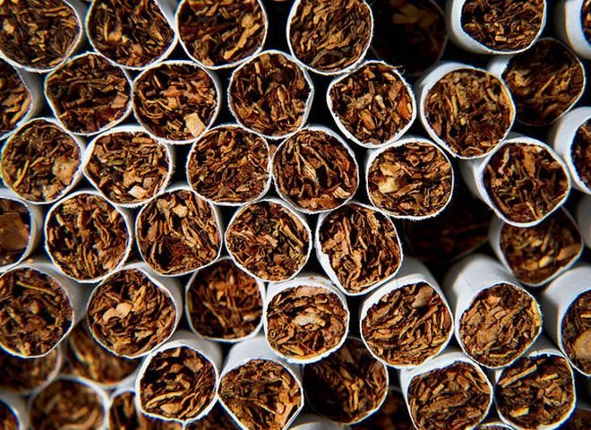 Минздрав отказался от идеи не продавать табак родившимся после 2015 года