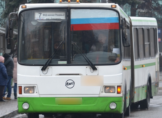 В Рязани на двух маршрутах средние автобусы заменят на большие