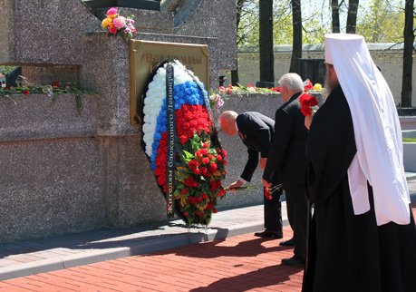 Рязанцы возложили цветы в Мемориальном парке