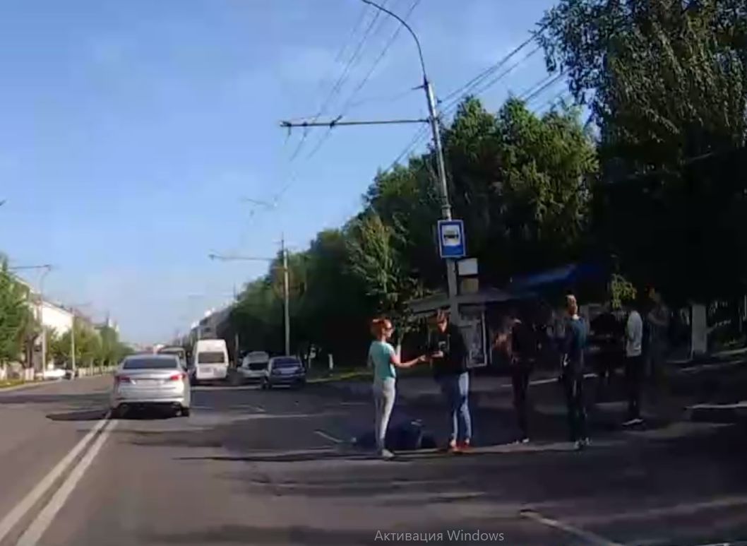 Опубликовано видео с места страшной аварии с мотоциклистом на улице Циолковского