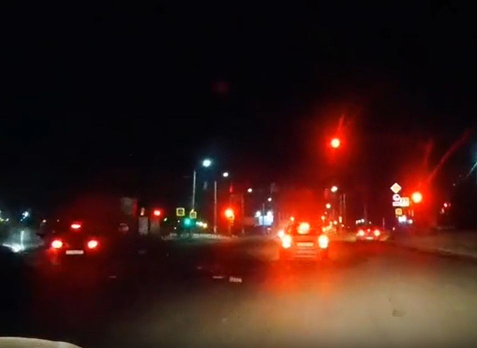 Смертельный наезд на пешехода на улице Бирюзова сняли на видео