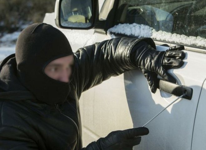 В Рязанской области поймали серийных автовзломщиков