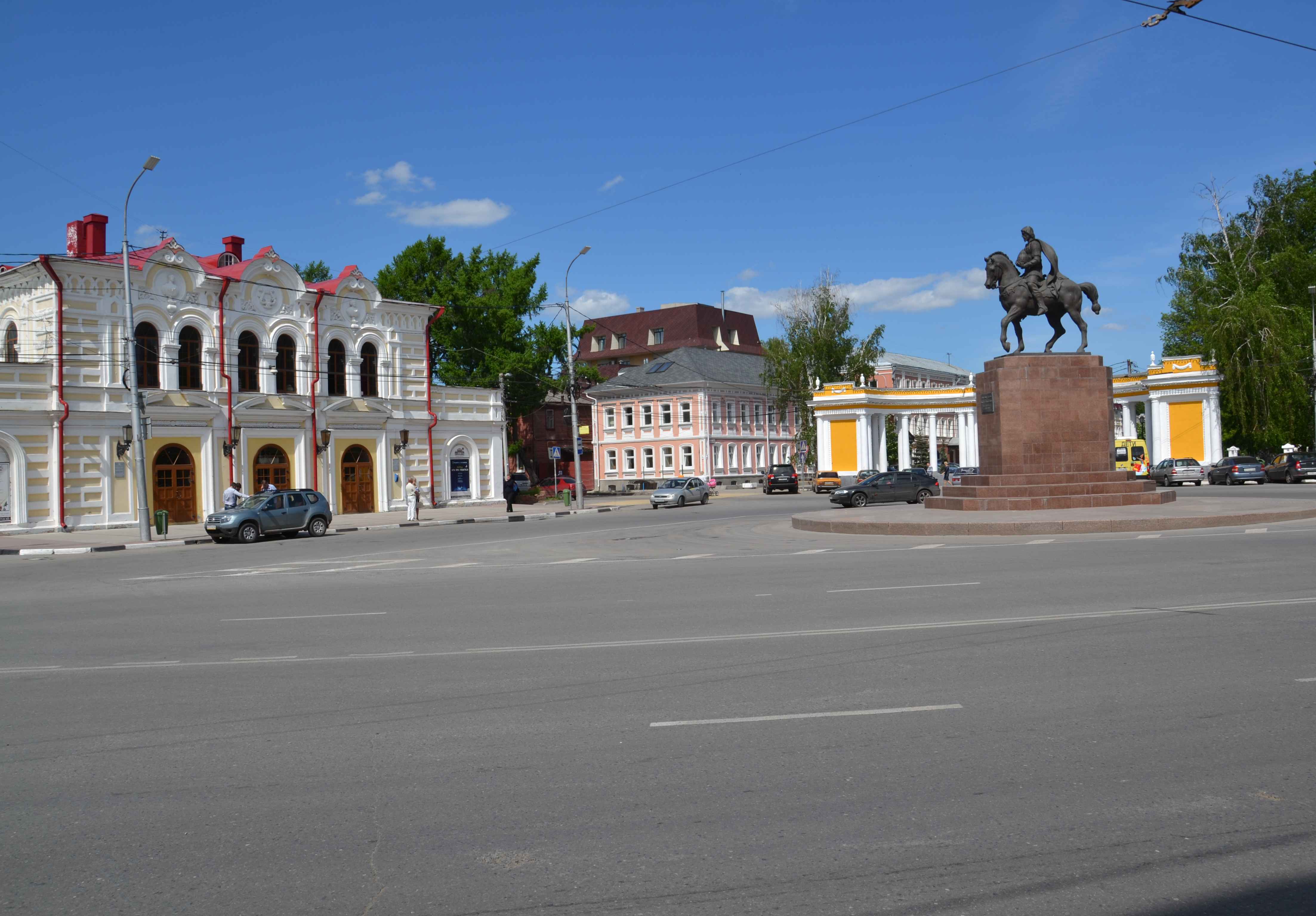 В Рязани на полдня перекроют Соборную площадь