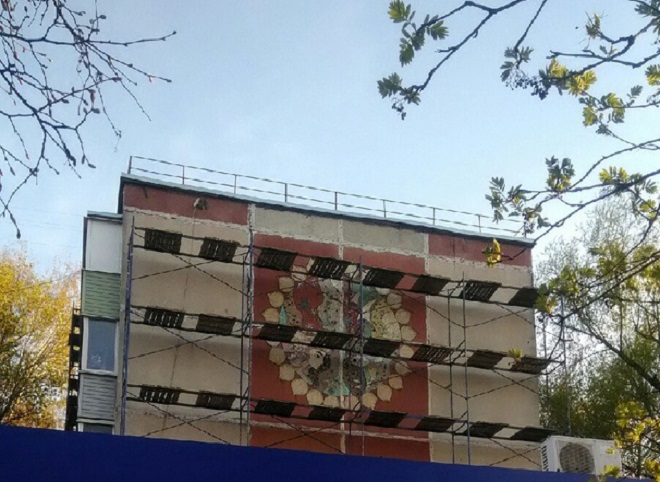 В Рязани закрасили мозаику на фасаде пятиэтажки