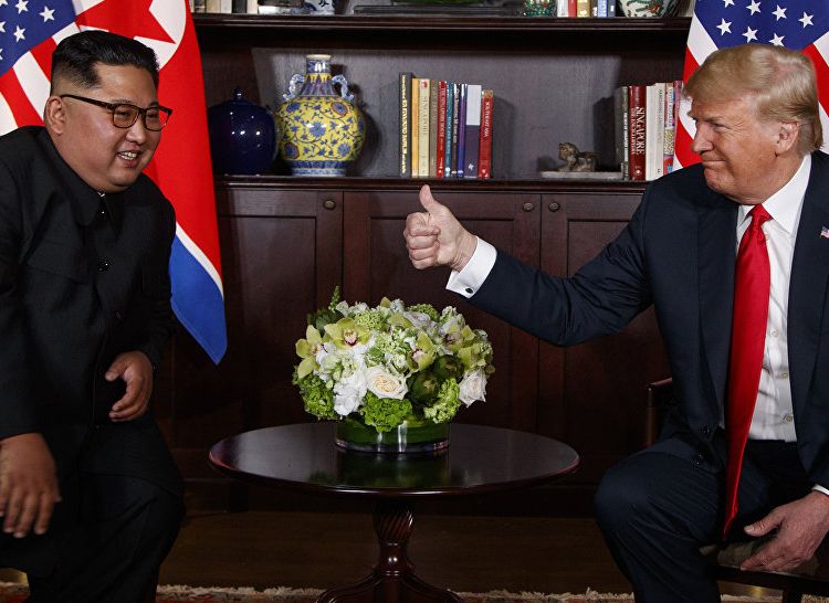 Трамп о Ким Чен Ыне: мы влюбились друг в друга