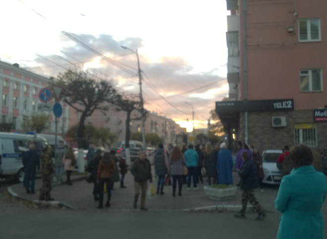 Соцсети: на Первомайском проспекте эвакуировали жилой дом