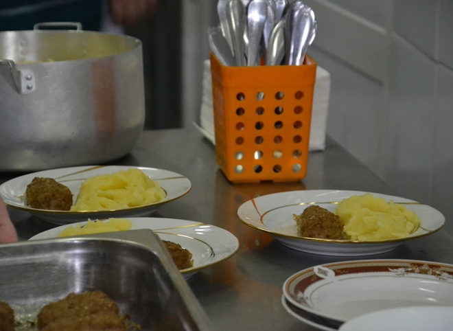 В Рязанской области ученики младших классов будут бесплатно получать горячее питание