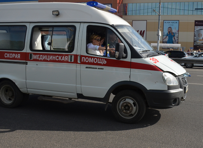 Три «скорых» выезжали на помощь пострадавшим в ДТП в Приокском