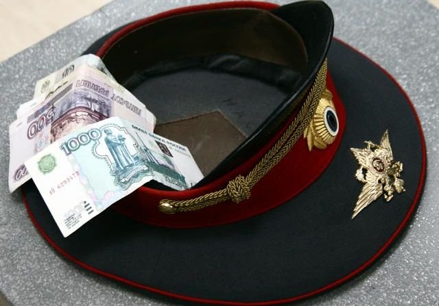 В Рязани полицейский заплатит 4 млн штрафа за взятку