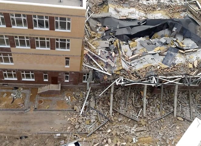 В Ленинградской области рухнула строящаяся школа
