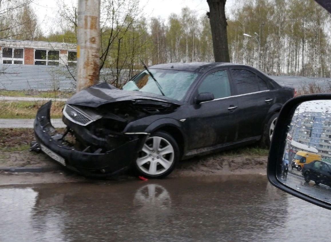 В ДТП на улице Молодцова пострадали двое мужчин